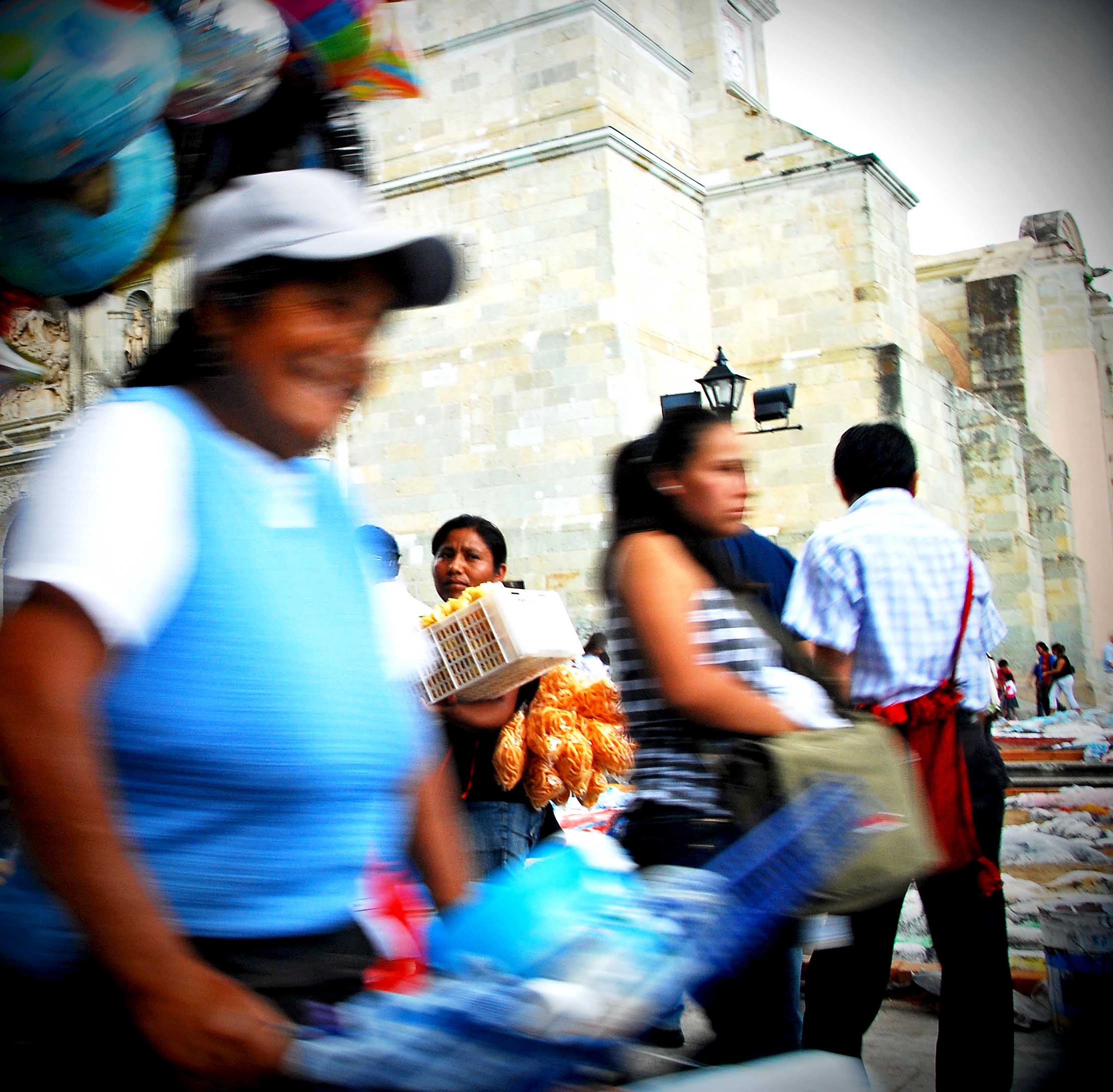 oaxaca market girl s oaxaca market girl s Shooting Vivid Photography in Well Traveled Places Check out our guest post at AlmostFearless.com!