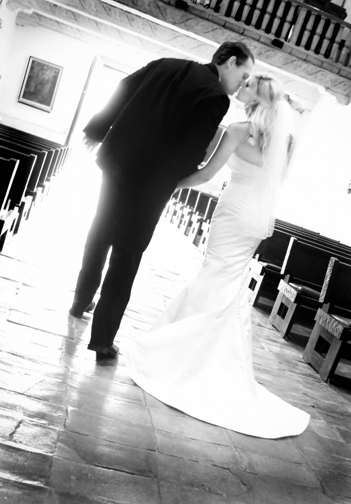 beth1_6-26_1550editedbwsmaller beth1 6 26 1550editedbwsmaller1 714x1024 Getting Married With Your Sights Set On Long Term Travel? Check out The Honey Fund!