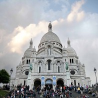 church-in-montmartre-smallerforbnb
