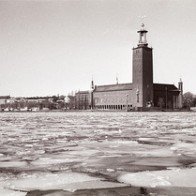 beersandbeans_Stockholm_by ezioman va flickr Stockholm in the winter with ice on the lakes.